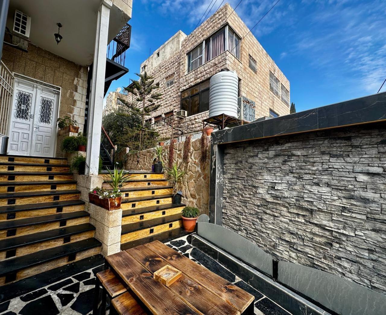 Beit Ahlan Hotel Amman Buitenkant foto